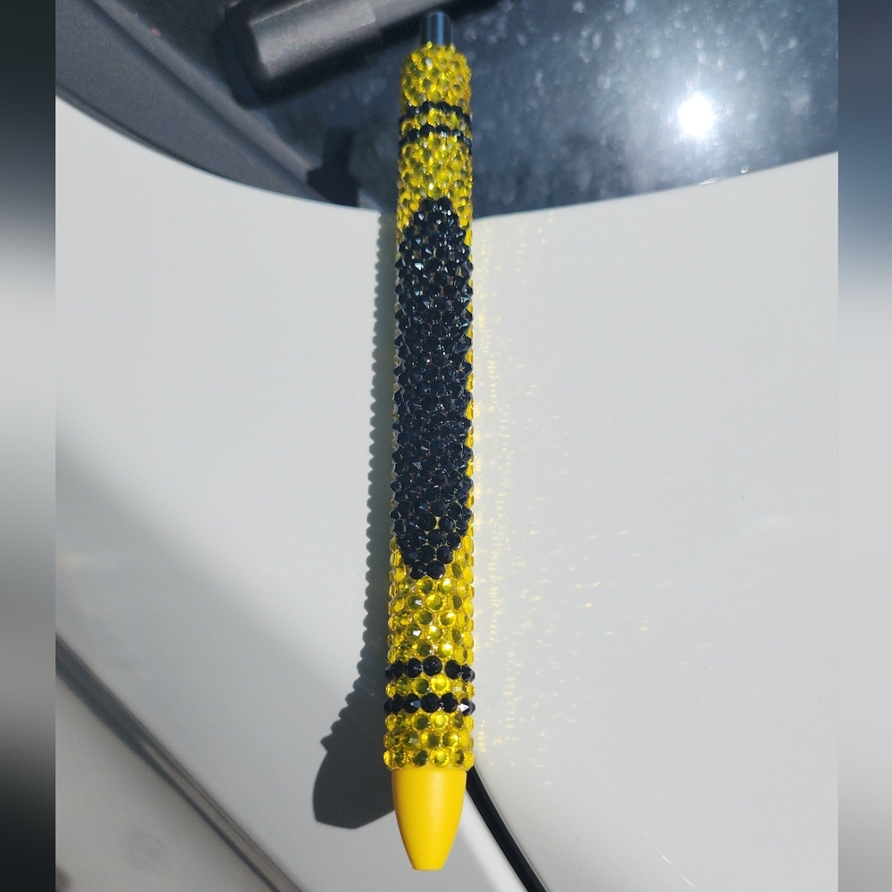 Yellow rhinestone crayon pen